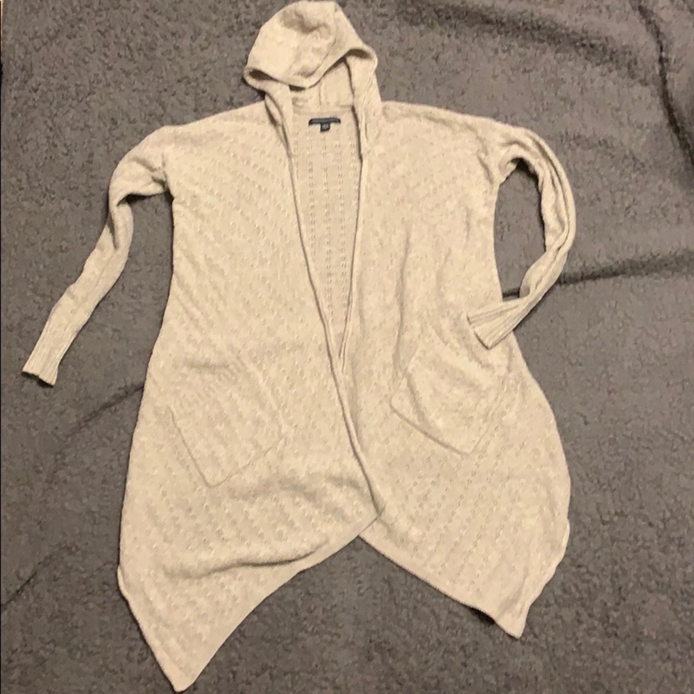 American Eagle tan/cream light weight cardigan XS